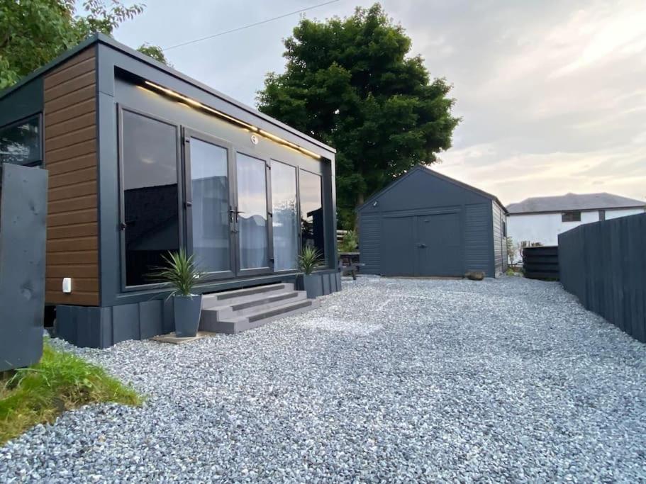 Neptunes Pod Fort William Exterior photo