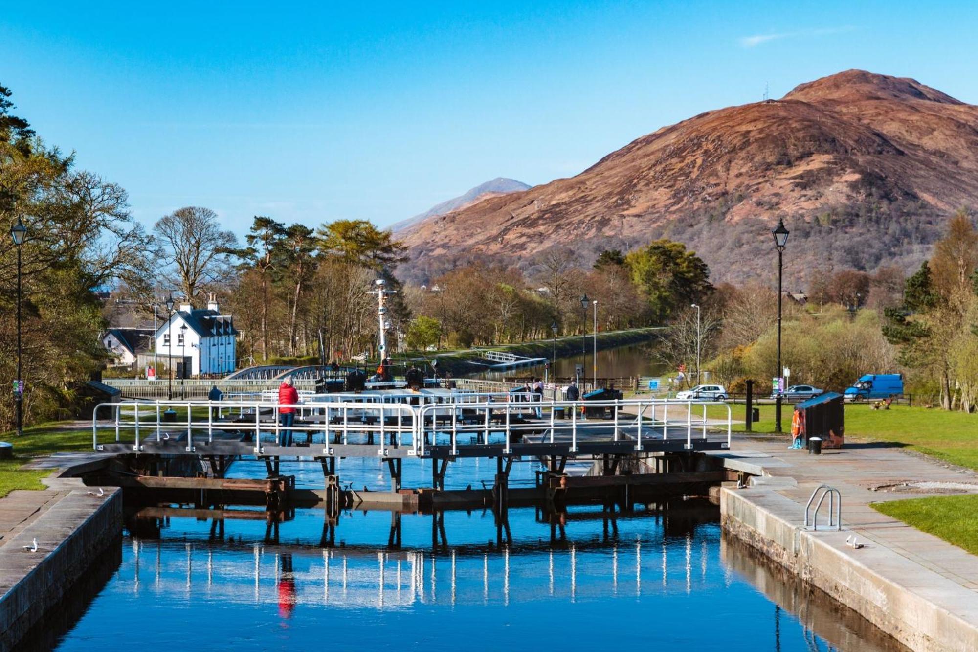 Neptunes Pod Fort William Exterior photo